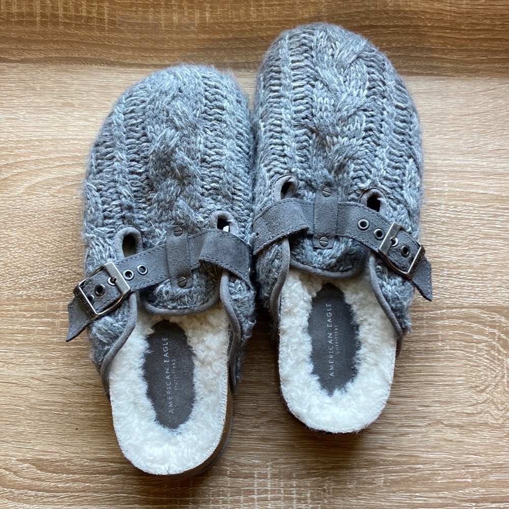 American Eagle Clogs
